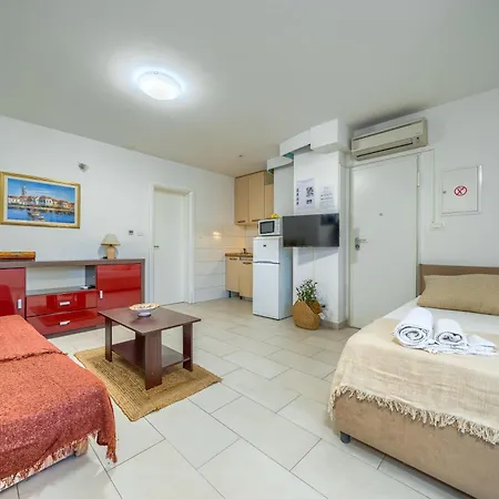 Iva - Znjan Appartement