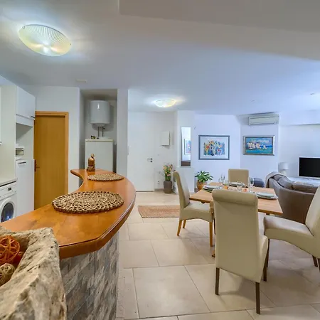 Iva - Znjan Appartement Split