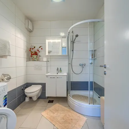 Iva - Znjan Σπλιτ