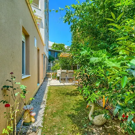 Apartment Iva - Znjan